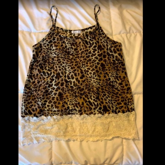 Cheetah Tanktop with Lace Detail - Picture 1 of 3
